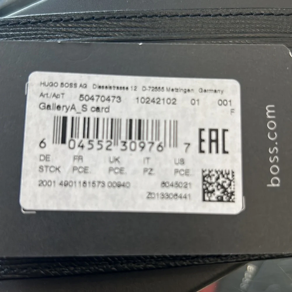 100% Authentic Hugo Boss GalleryA S Card Wallet - NWT